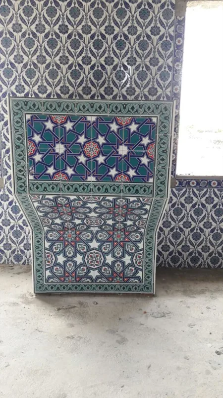 Çini Kürsü 16
